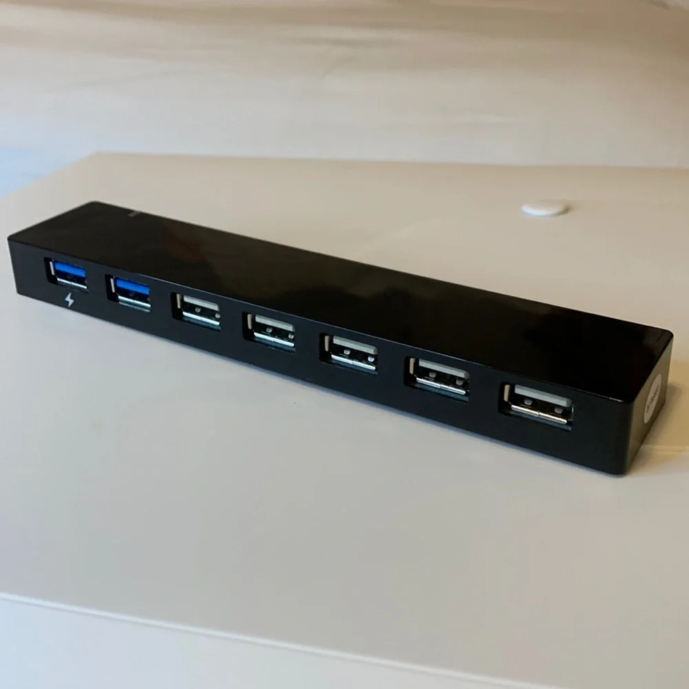 Black USB 3.0 7-Port HUB with AC Adapter